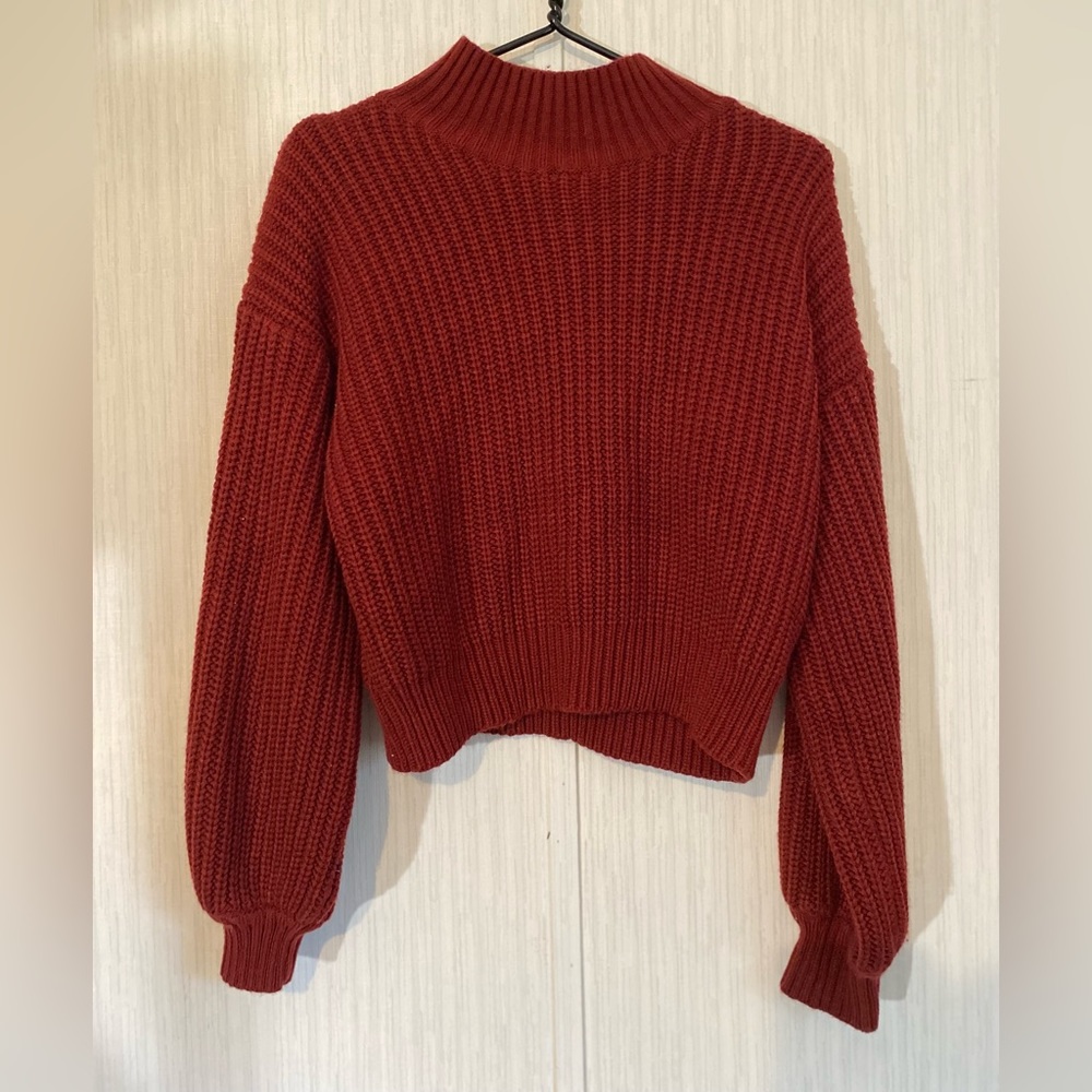 SHEIN CROPPED SWEATER